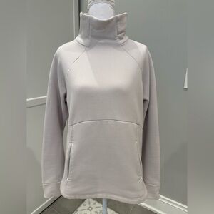 Athleta Cream/Gray Sweatshirt